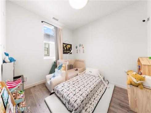 116  Tenor  , Irvine, CA