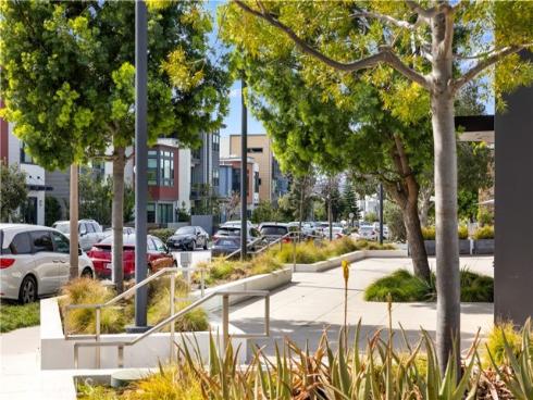 116  Tenor  , Irvine, CA