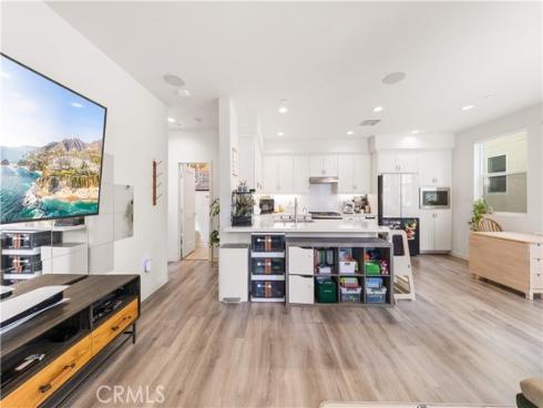 116  Tenor  , Irvine, CA