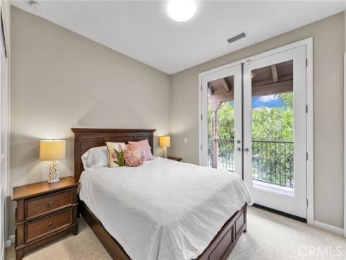 168  Outwest  , Irvine, CA