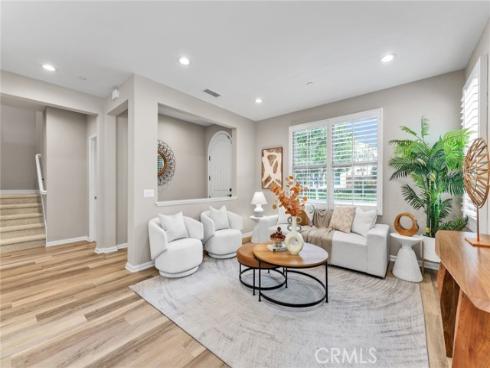 168  Outwest  , Irvine, CA