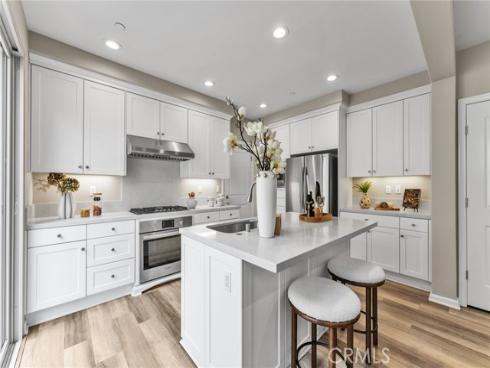 168  Outwest  , Irvine, CA