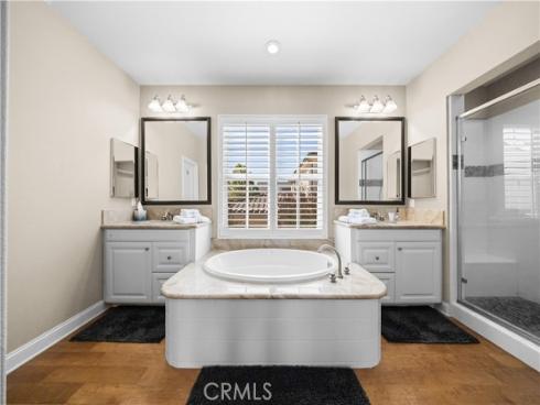 70  Twin Gables  , Irvine, CA