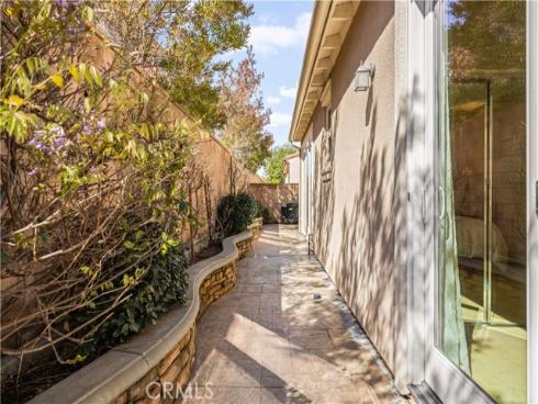 70  Twin Gables  , Irvine, CA