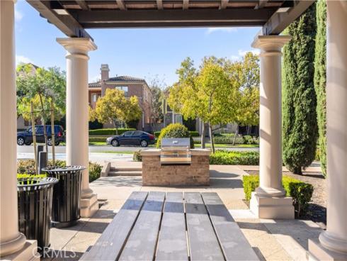 70  Twin Gables  , Irvine, CA