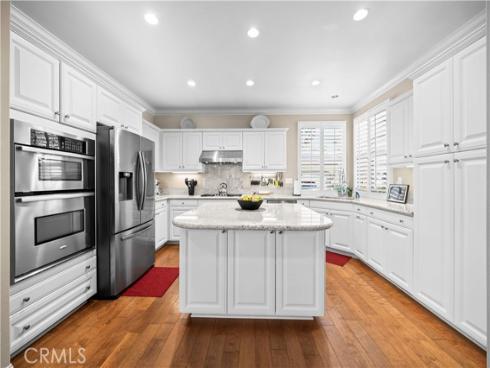 70  Twin Gables  , Irvine, CA