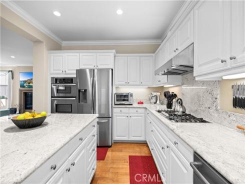 70  Twin Gables  , Irvine, CA