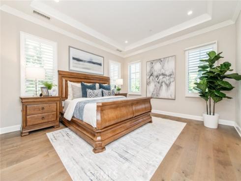 211 Canvas , Irvine, CA