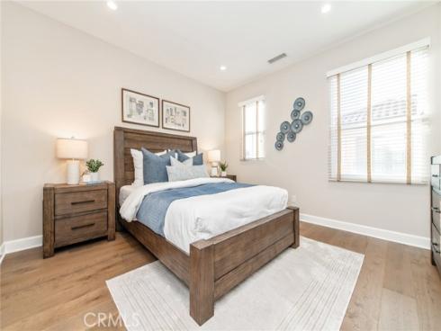 211 Canvas , Irvine, CA