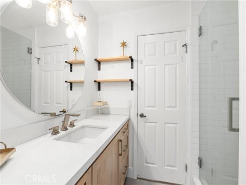 7  Onyx  , Irvine, CA