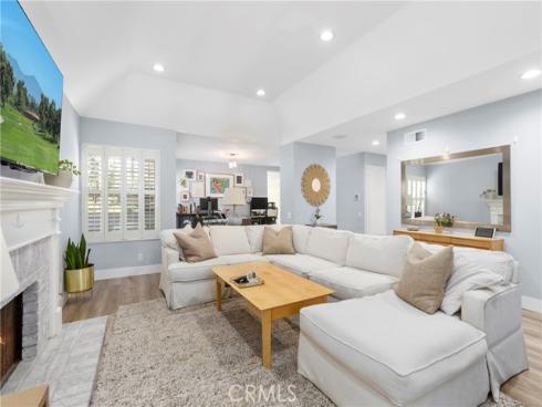 7  Onyx  , Irvine, CA