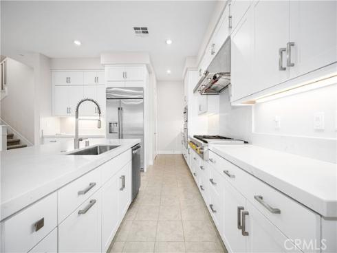 229 Chorus , Irvine, CA