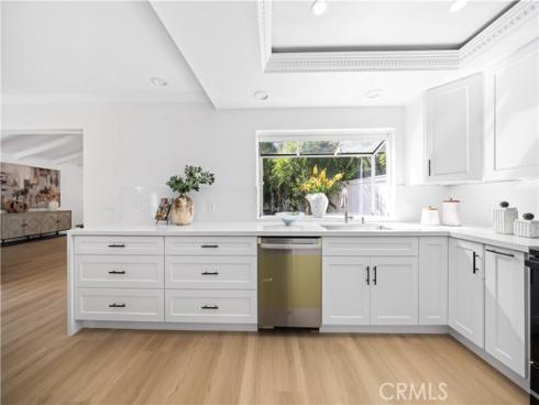 12  Oakdale  , Irvine, CA