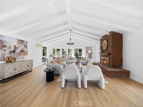 12  Oakdale  , Irvine, CA