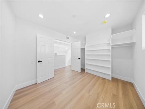 12  Oakdale  , Irvine, CA