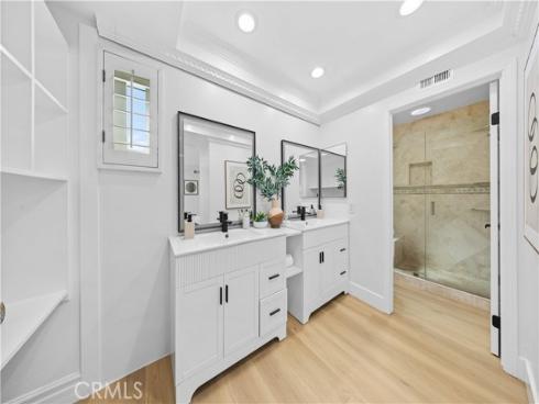 12  Oakdale  , Irvine, CA