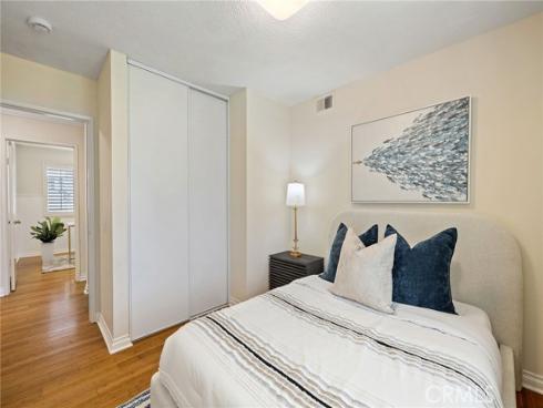 77  Greenbough  155 , Irvine, CA