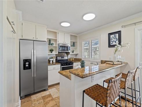 77  Greenbough  155 , Irvine, CA