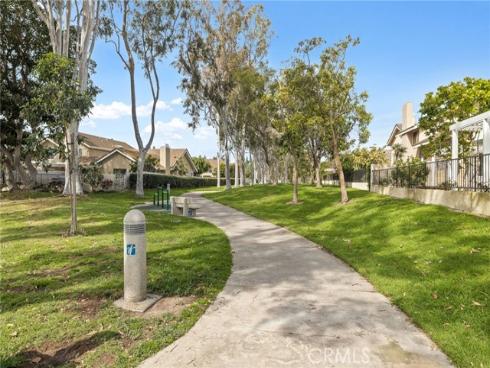 77  Greenbough  155 , Irvine, CA