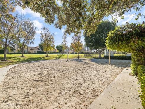 77  Greenbough  155 , Irvine, CA