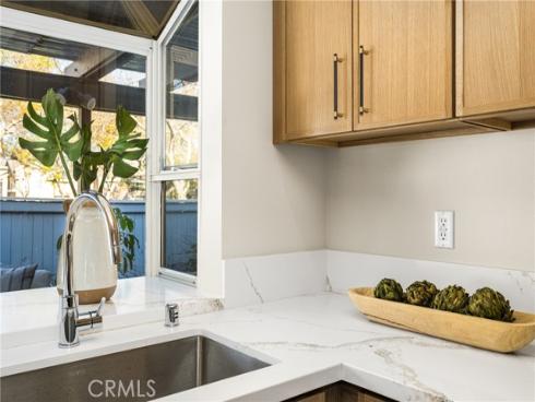 11  Thunder  6  Trail, Irvine, CA