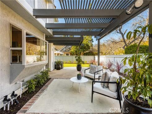 11  Thunder  6  Trail, Irvine, CA