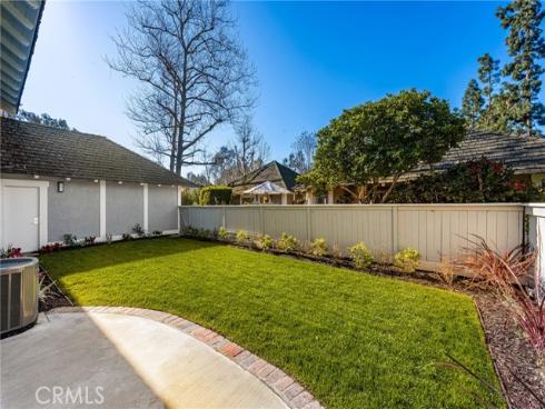 11  Thunder  6  Trail, Irvine, CA