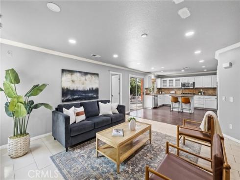 74  Linhaven  , Irvine, CA