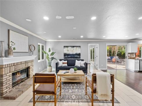 74  Linhaven  , Irvine, CA