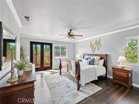 74  Linhaven  , Irvine, CA