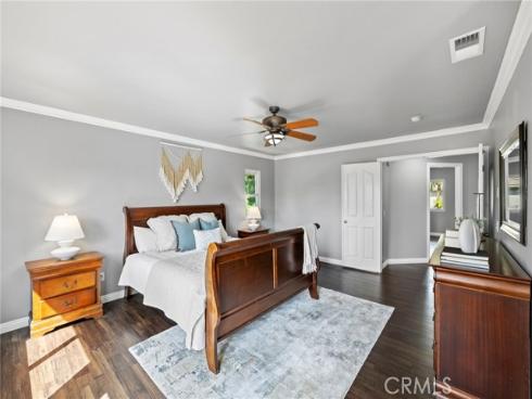 74  Linhaven  , Irvine, CA