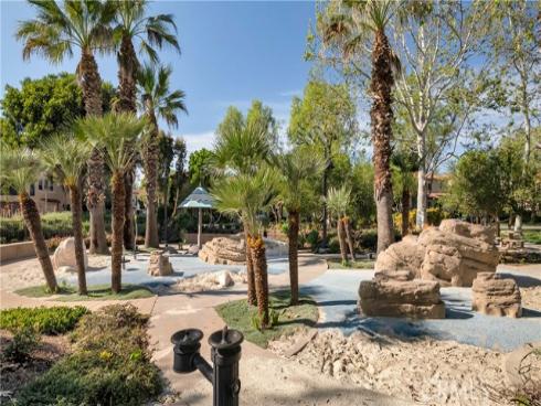 17  City Stroll  , Irvine, CA