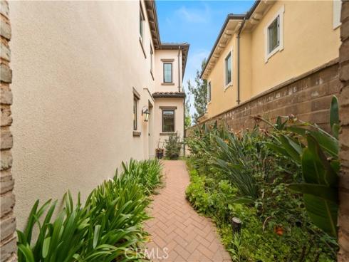 54  Painted Cameo  , Irvine, CA