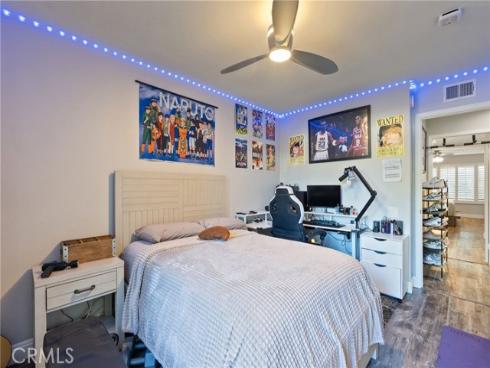 18  Brookdale  , Irvine, CA