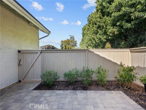 18  Brookdale  , Irvine, CA