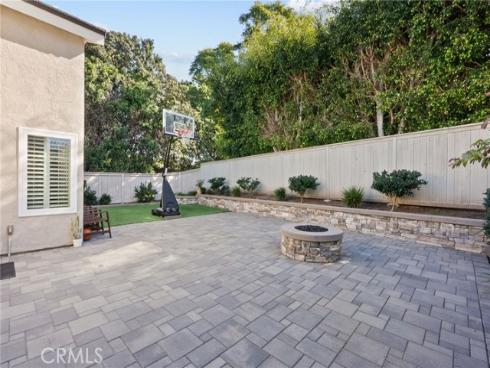 18  Brookdale  , Irvine, CA