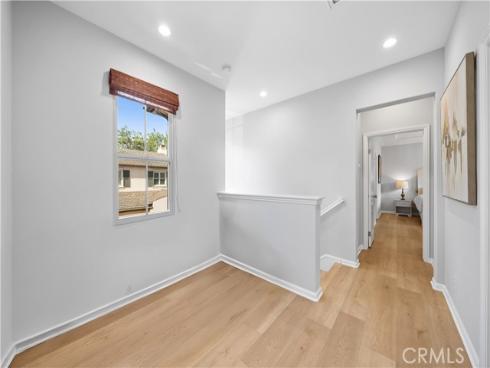 21 Fanpalm , Irvine, CA