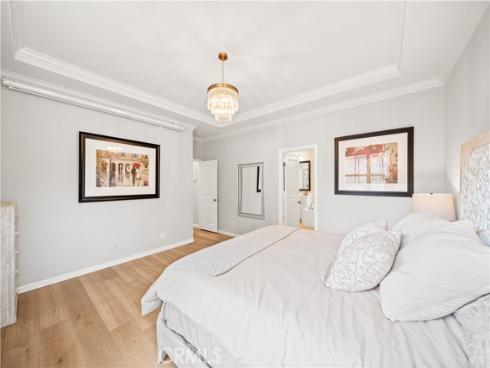 21 Fanpalm , Irvine, CA