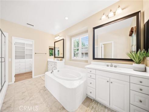 21 Fanpalm , Irvine, CA