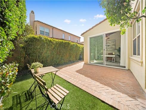 21 Fanpalm , Irvine, CA