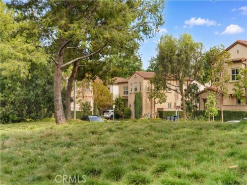 21 Fanpalm , Irvine, CA