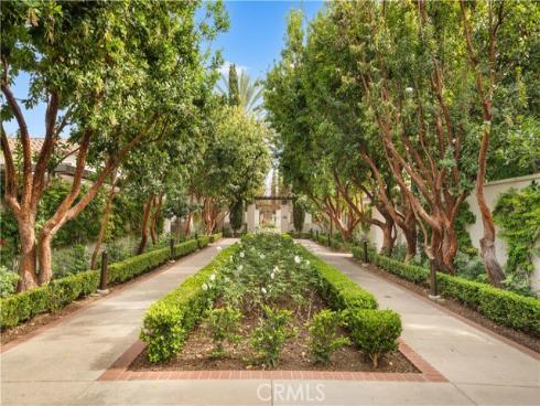 21 Fanpalm , Irvine, CA