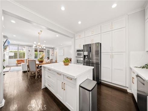 21 Fanpalm , Irvine, CA