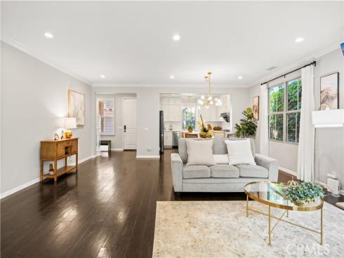 21 Fanpalm , Irvine, CA