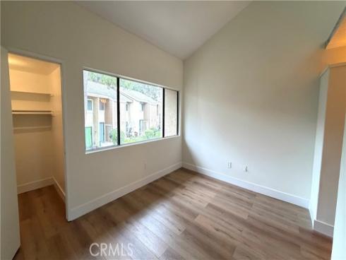 196 Pineview , Irvine, CA