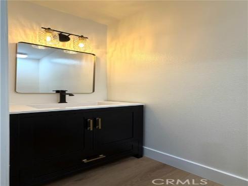 196 Pineview , Irvine, CA