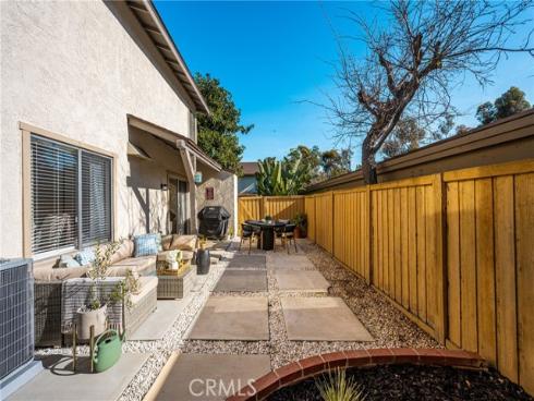 92  Echo  34  Run, Irvine, CA