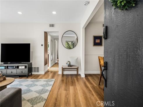 92  Echo  34  Run, Irvine, CA