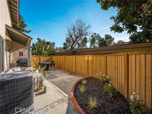 92 Echo Run, Irvine, CA