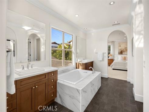 77  Clifford  , Irvine, CA